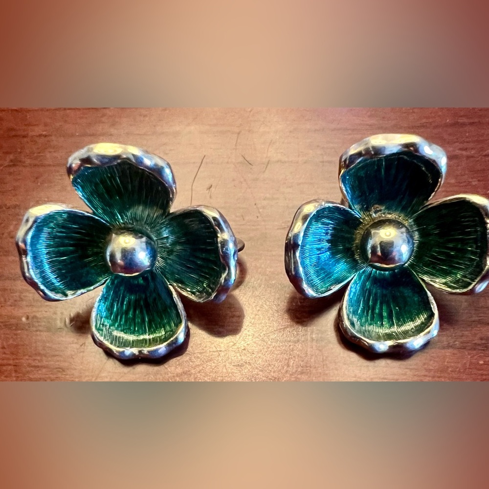 Vintage Gold Tone and Green Enamel Flower Clip Earrings
